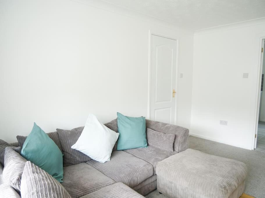 Cosy Four Bed Property With En-Suite Near To Nec Birmingham Airport And The City Exterior foto